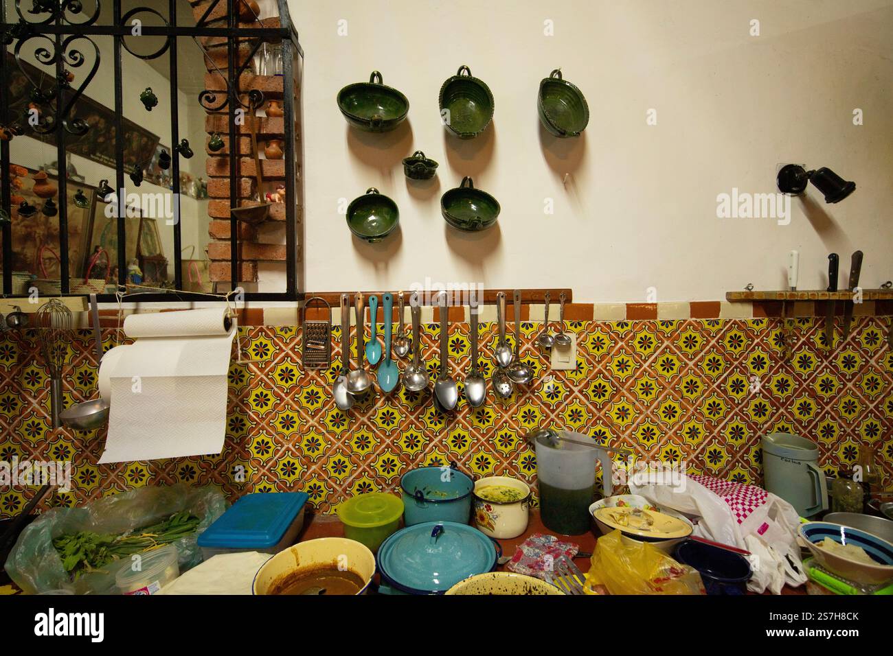 Teotitlán del Valle, Oaxaca, Mexiko; 1. Januar 2025: Restaurant Tlamanalli. Traditionelle Küche von Küchenchef Abigail Mendoza in Oaxaca, Mexiko. Stockfoto