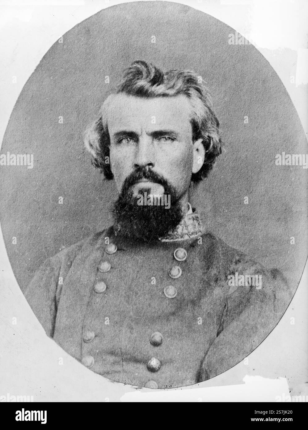 Generalleutnant Nathan Bedford Forrest, Armee Der Konföderierten Staaten. Nathan Bedford Forrest (1821–1877) General der Confederate States Army während des Amerikanischen Bürgerkriegs und erster Großmagier des Ku Klux Klan aus der Wiederaufbauzeit von 1867 bis 1869. Stockfoto