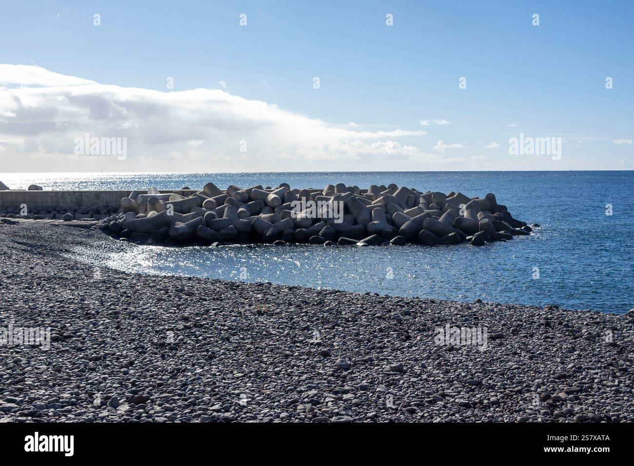 Direkt am Meer mit Kiesstränden Funchal Madeira Stockfoto