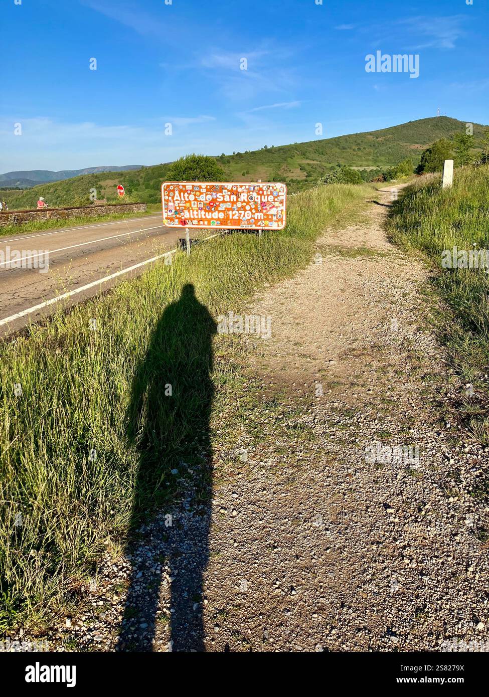 Alto de San Roque, Camino Francés bei O Cebreiro, Galicien, Spanien - Smartphone-aufgenommenes Stockfoto