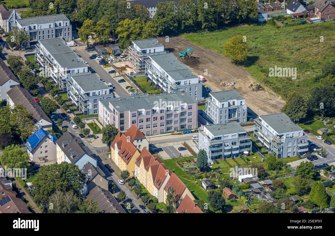 Luftaufnahme, Bergbausiedlung Baustelle mit neuem Wohngebiet und Wohnsiedlung Schlägelstraße und Eisenstraße, Zweckel, Gladbeck, Ruhr Stockfoto