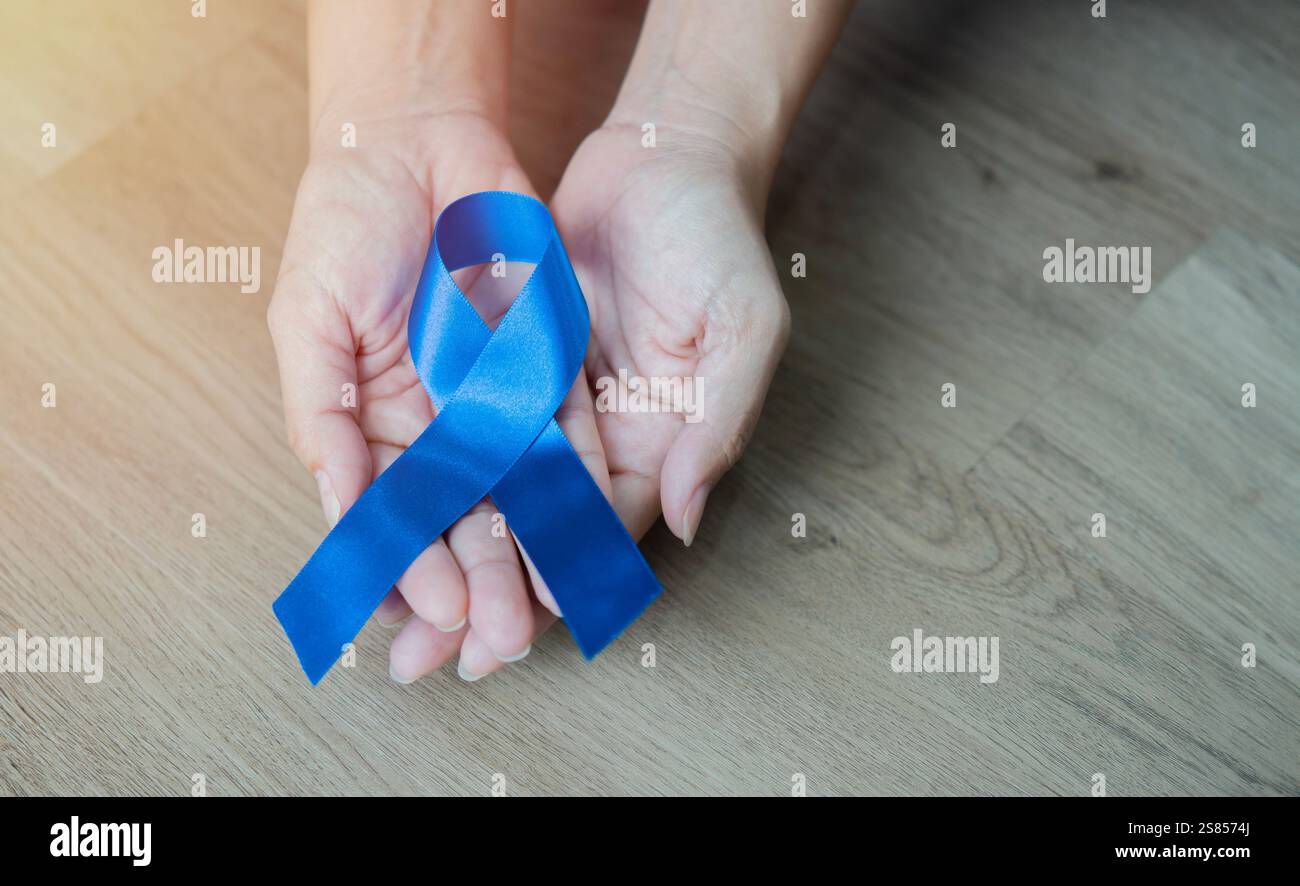 Das kolorektale Kolonkarzinom-Konzept. Akutes Atemnotsyndrom (ARDS) und Guillain-Barre-Syndrom-Bewusstsein mit dunkelblauem Band zur Unterstützung von han Stockfoto