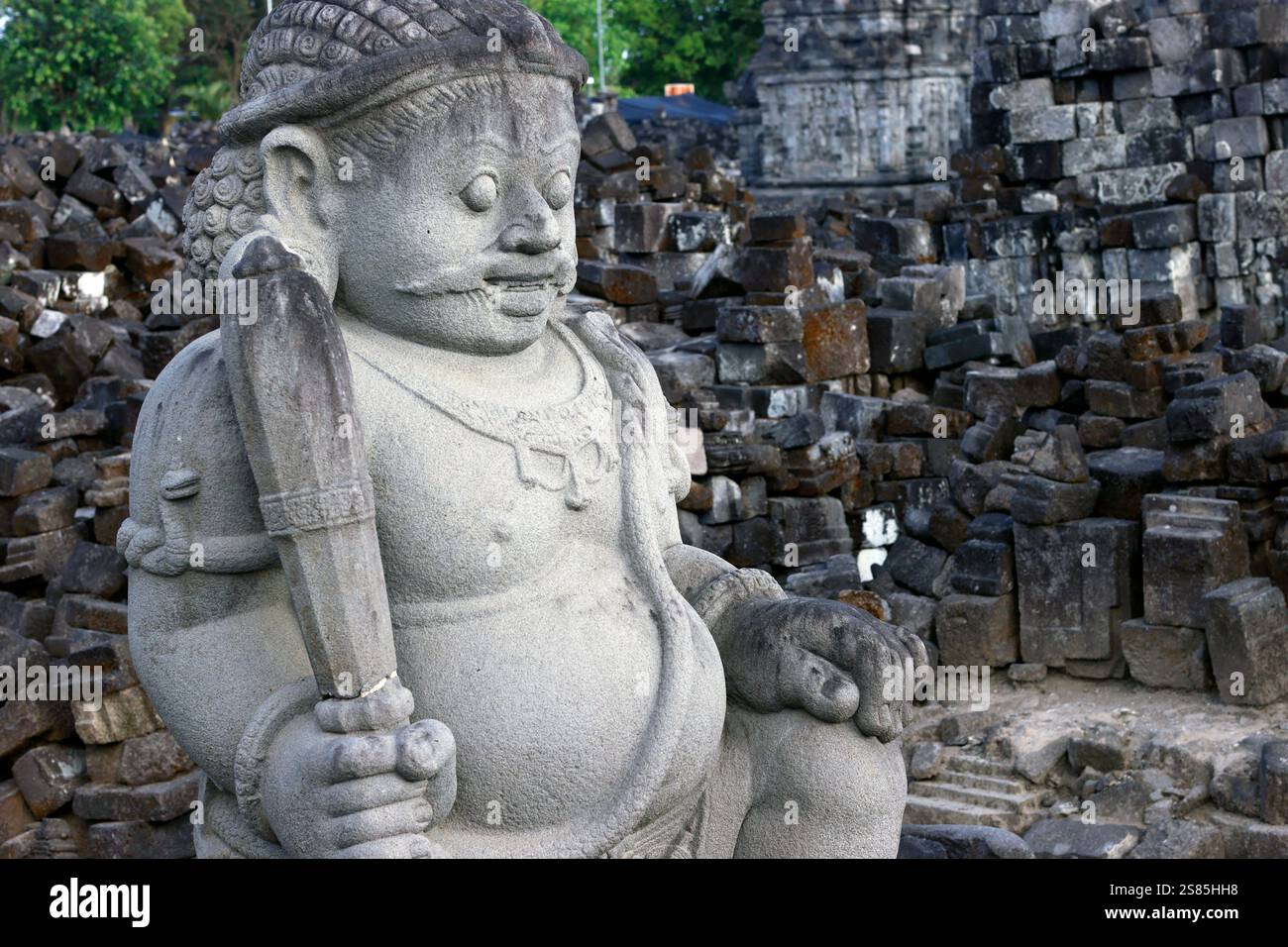 Steinstatue, Candi Sewu, Teil von Prambanan, Hindu-Tempelanlage aus dem 9. Jahrhundert, UNESCO, Java, Indonesien Stockfoto