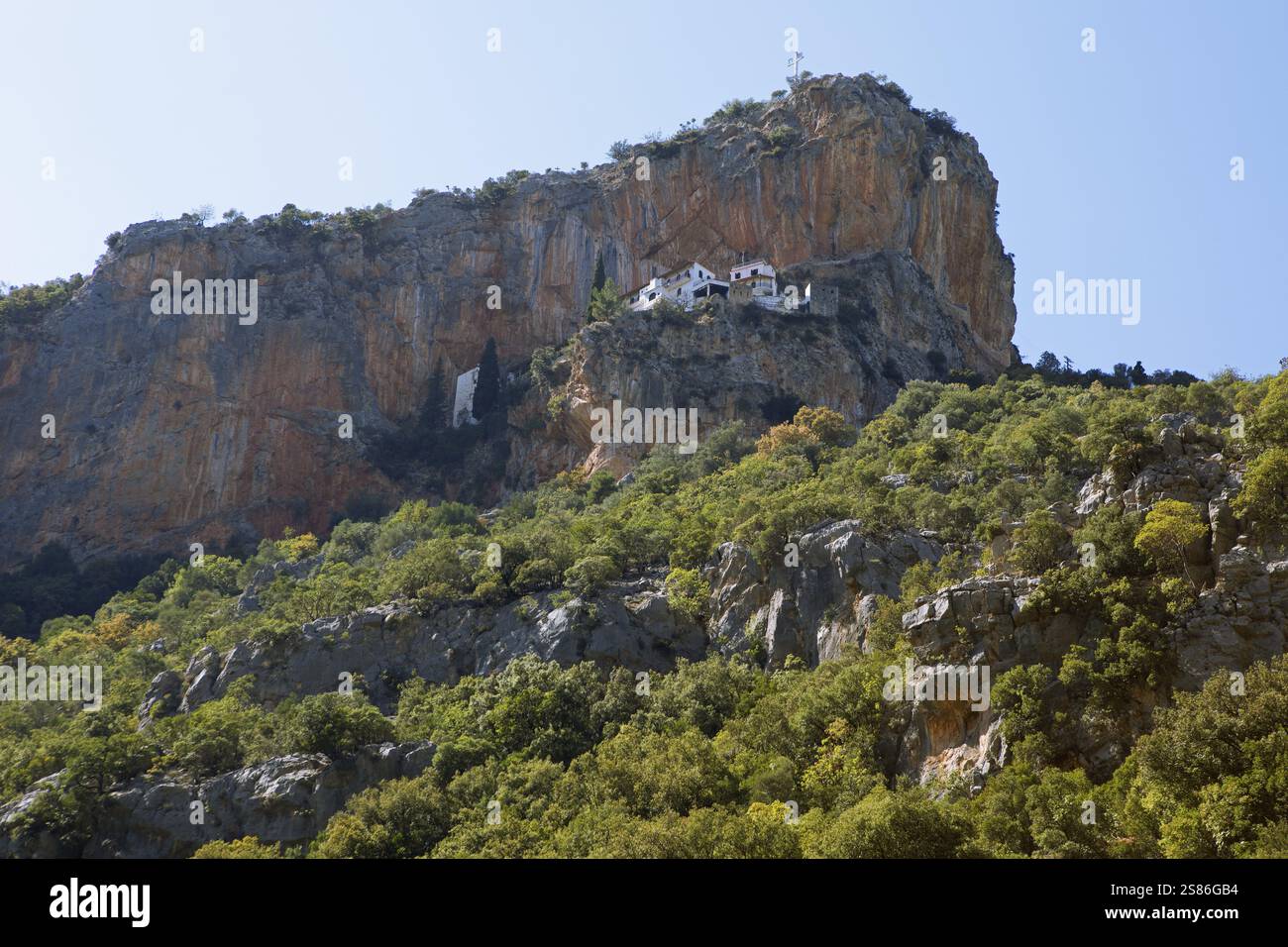 Kloster Elona in der Berglandschaft von Arcadia, Peloponnes, Griechenland, Europa Stockfoto