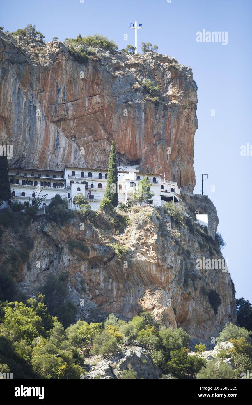 Kloster Elona in der Berglandschaft von Arcadia, Peloponnes, Griechenland, Europa Stockfoto