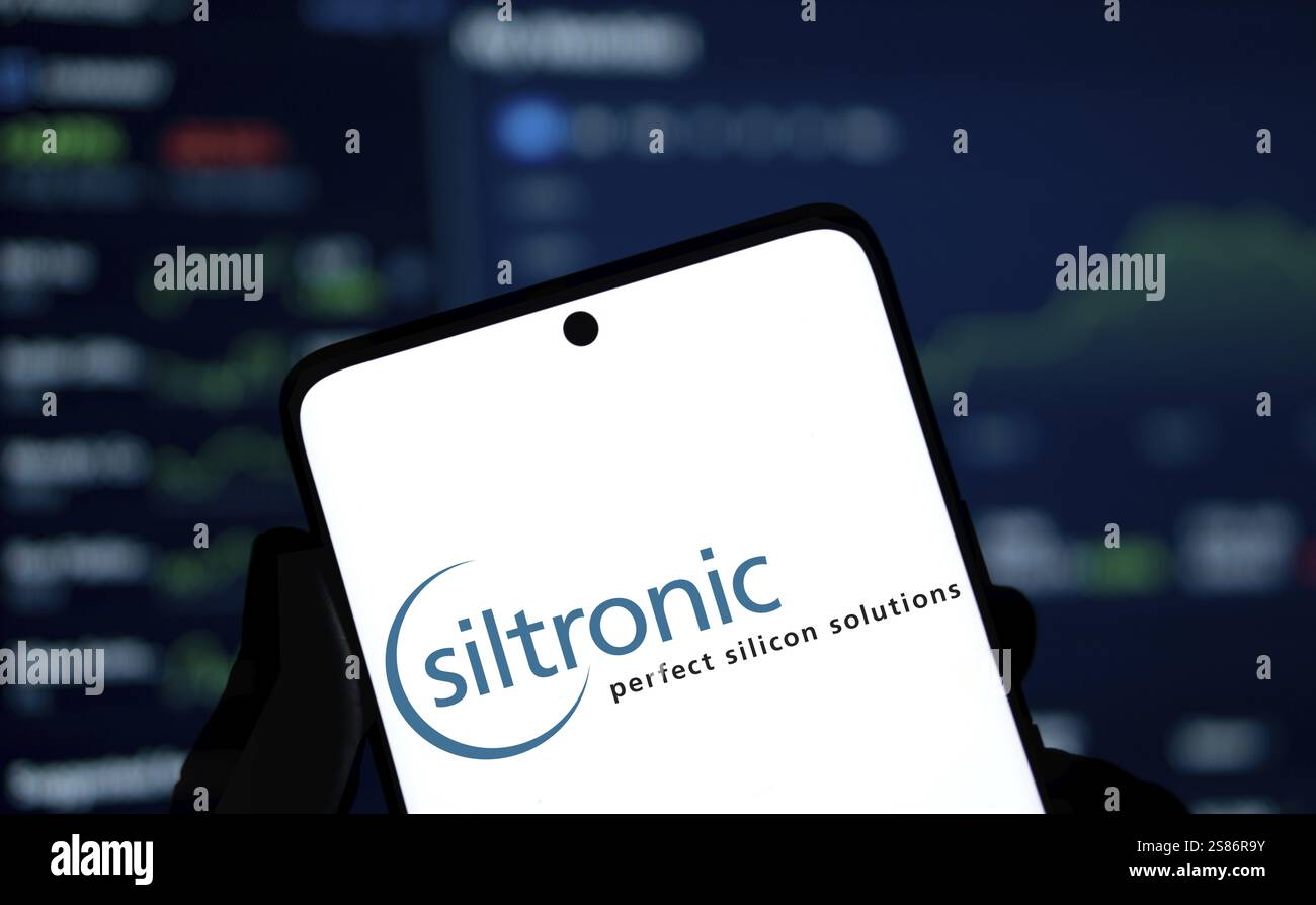 Dhaka, Bangladesch - Siltronic AG Logo wird auf dem Smartphone angezeigt. Ist ein Hersteller von Wafern aus Silizium, einem modernen Mikro- und Nanotechnologieunternehmen Stockfoto