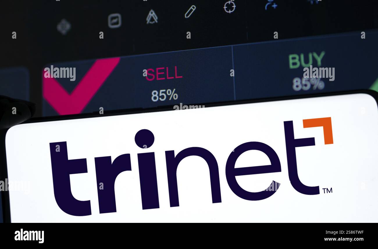 Das TriNet-Logo wird auf dem Smartphone angezeigt. TriNet Group, Inc. Ist ein Unternehmen in Dublin, Kalifornien Stockfoto Das TriNet-Logo wird auf dem Smartphone angezeigt. TriNet Group, Inc. Ist ein Unternehmen in Dublin, Kalifornien Stockfoto