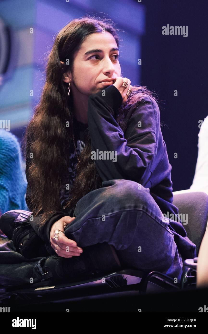 Die Schauspielerin Carolina Yuste tritt am 21. Januar 202 im Abbey Theatre in Madrid bei der Vorstellung des Stücks Little Red Riding Hood in Manhattan auf Stockfoto