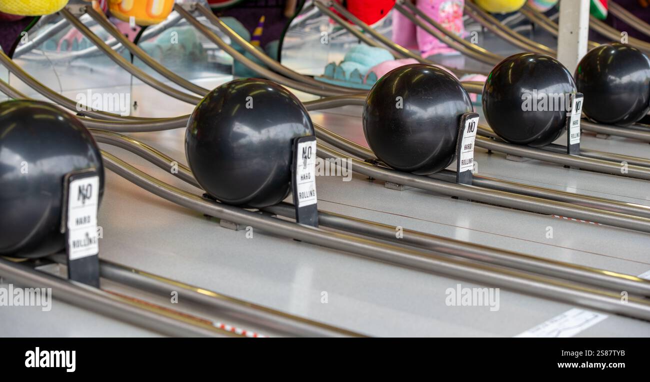 Fahrgeschäfte, Spiele und Speisen auf dem Messegelände CNE Toronto Ontario Stockfoto Fahrgeschäfte, Spiele und Speisen auf dem Messegelände CNE Toronto Ontario Stockfoto