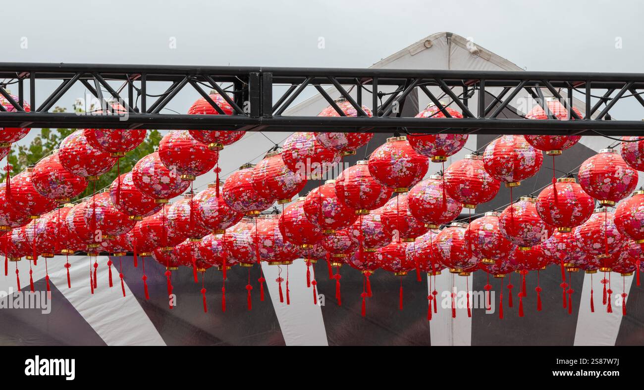 Fahrgeschäfte, Spiele und Speisen auf dem Messegelände CNE Toronto Ontario Stockfoto Fahrgeschäfte, Spiele und Speisen auf dem Messegelände CNE Toronto Ontario Stockfoto