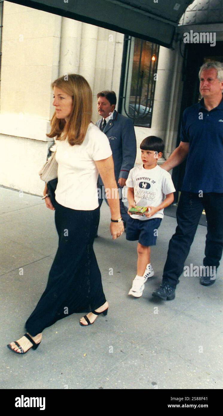 27 Luglio 1999 Archivio Storico Olycom/Lapresse Caroline Bouvier Kennedy, coniugata Schlossberg (New York, 27. November 1957), è un avvocato e diplomatica statunitense, figlia dell'ex Presidente degli Stati Uniti John Fitzgerald Kennedy e della moglie Jacqueline Kennedy Onassis, nonché sorella di John Kennedy Jr.. Dal 2022 è ambasciatore degli Stati Uniti in Australien Nella Foto: Caroline Bouvier Kennedy im Foto: Caroline Bouvier Kennedy Stockfoto 27 Luglio 1999 Archivio Storico Olycom/Lapresse Caroline Bouvier Kennedy, coniugata Schlossberg (New York, 27. November 1957), è un avvocato e diplomatica statunitense, figlia dell'ex Presidente degli Stati Uniti John Fitzgerald Kennedy e della moglie Jacqueline Kennedy Onassis, nonché sorella di John Kennedy Jr.. Dal 2022 è ambasciatore degli Stati Uniti in Australien Nella Foto: Caroline Bouvier Kennedy im Foto: Caroline Bouvier Kennedy Stockfoto