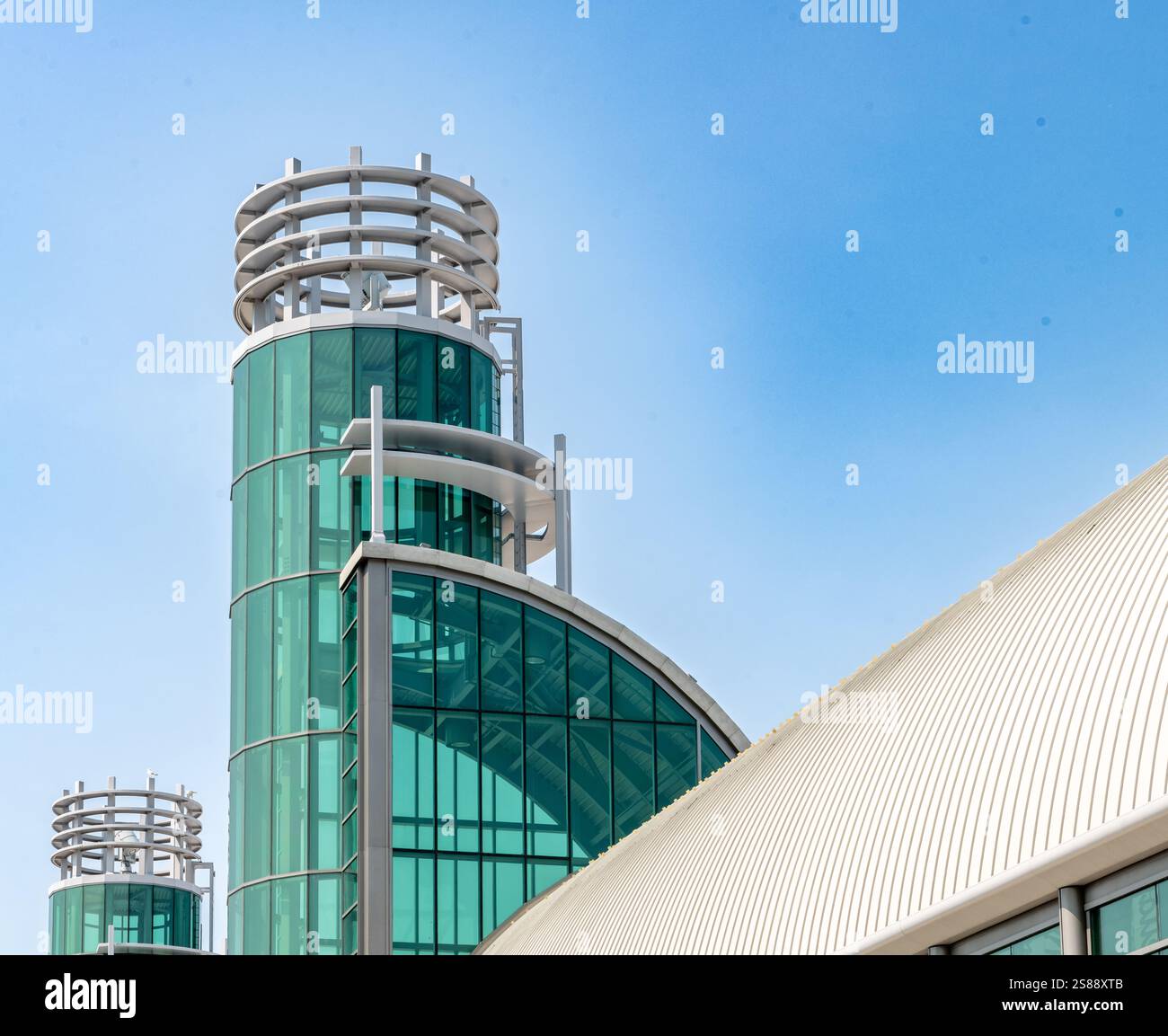 Fahrgeschäfte, Spiele und Speisen auf dem Messegelände CNE Toronto Ontario Stockfoto Fahrgeschäfte, Spiele und Speisen auf dem Messegelände CNE Toronto Ontario Stockfoto