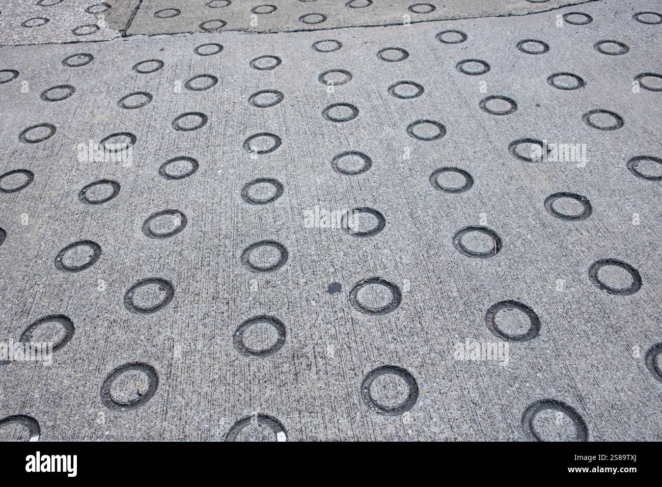 Straßenmarkierungsmuster auf den Straßen um Kagurazaka Stockfoto