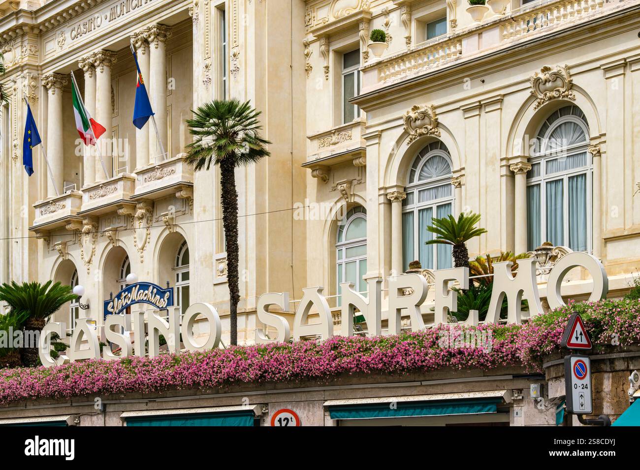 Casino Sanremo, Ligurien, Italien Außenansicht Casino Sanremo in Sanremo, Provinz Imperia, Ligurien Italien, nur zur redaktionellen Verwendung. Stockfoto