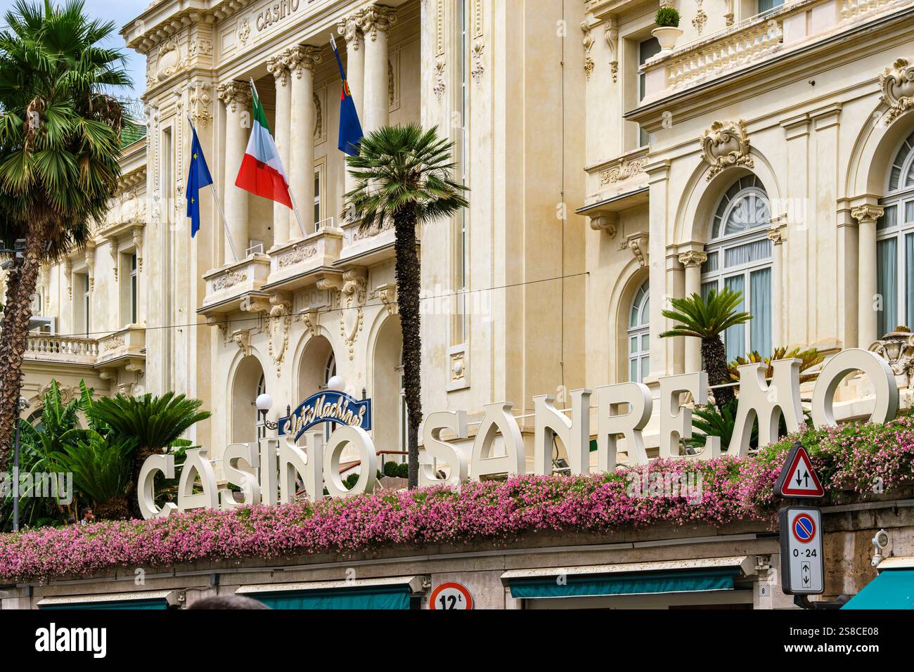 Casino Sanremo, Ligurien, Italien Außenansicht Casino Sanremo in Sanremo, Provinz Imperia, Ligurien Italien, nur zur redaktionellen Verwendung. Stockfoto