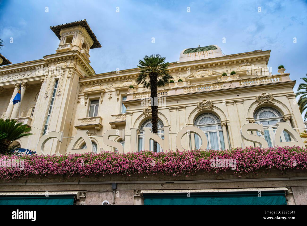 Casino Sanremo, Ligurien, Italien Außenansicht Casino Sanremo in Sanremo, Provinz Imperia, Ligurien Italien, nur zur redaktionellen Verwendung. Stockfoto