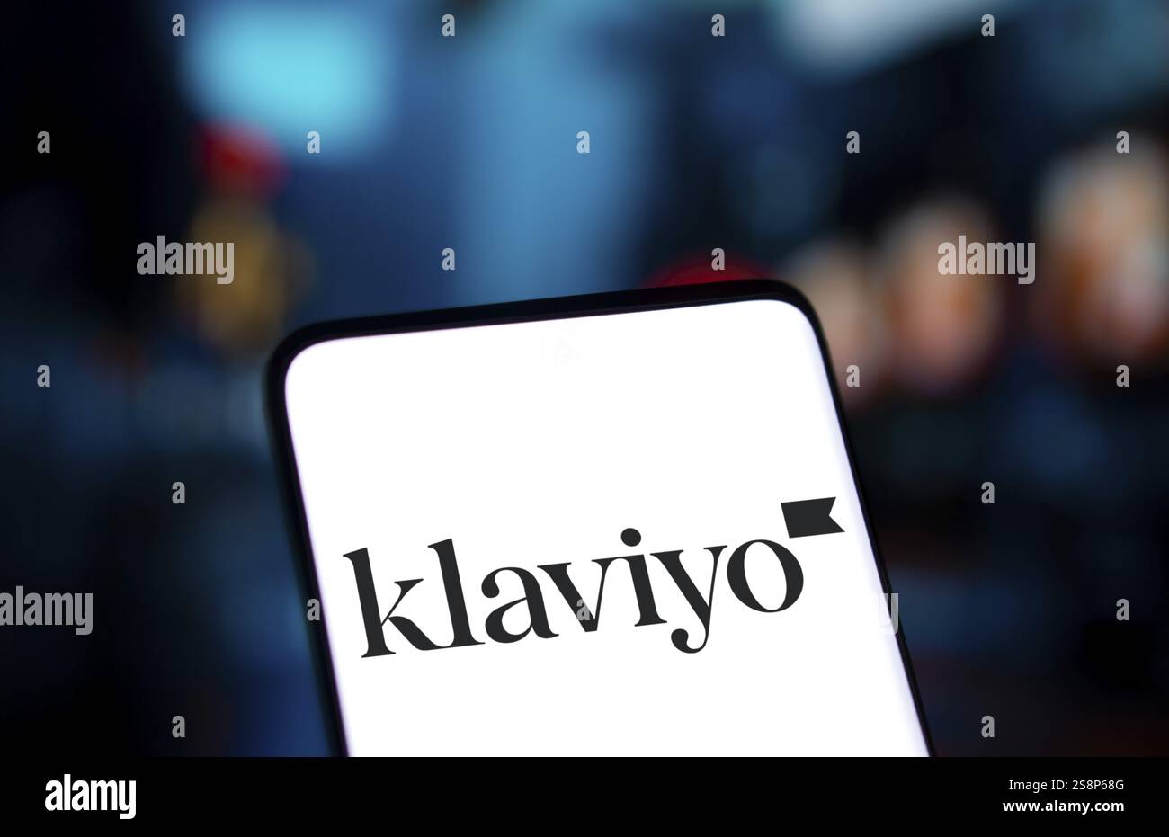 Das klaviyo-Logo wird auf dem Smartphone angezeigt. Klaviyo Inc. Ist ein globales Technologieunternehmen, das eine Plattform zur Marketingautomatisierung bereitstellt Stockfoto