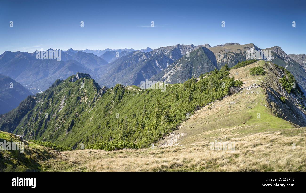 Ein Bild von einem tollen Ausblick von der Ziegspitze in Bayern Deutschland Stockfoto
