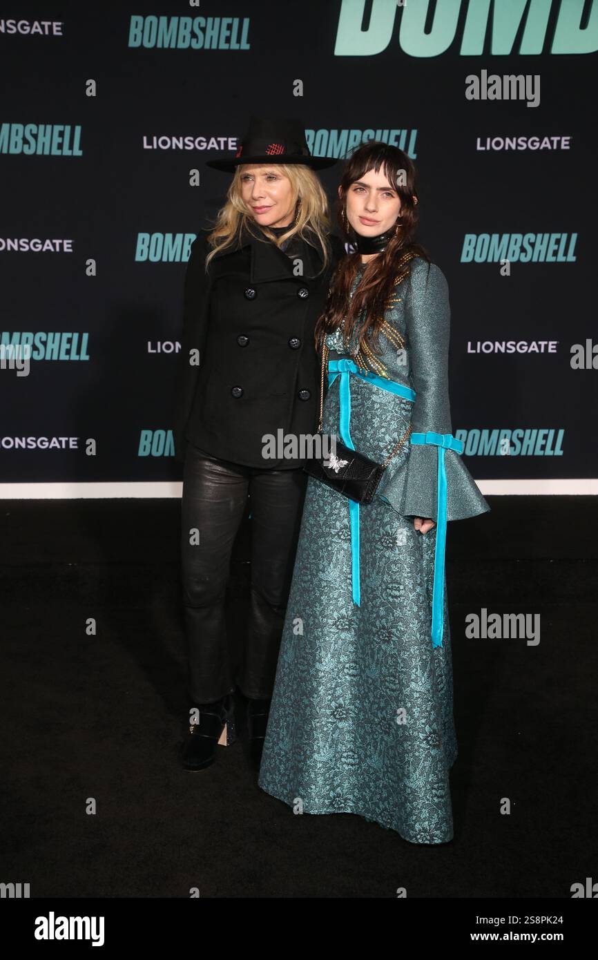 Rosanna Arquette und Zoe Bleu Sidel bei der „Bombshell“-Filmpremiere, Arrivals, Regency Village Theatre, Los Angeles, USA - 10. Dezember 2019 Stockfoto