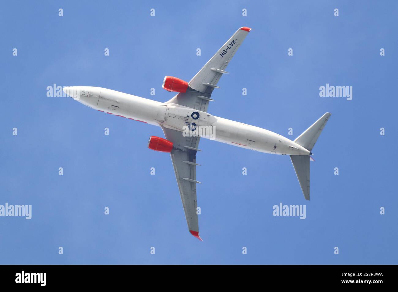 Chiangmai, Thailand - 27. Juli 2024: HS-LVK Boeing 737-900ER der Thai Lionair Airline. Fahren Sie vom Flughafen Chiangmai nach Bangkok. Stockfoto