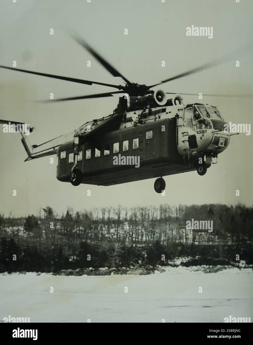 Foto einer Sikorsky S-64 Skycrane, eine Amerikanische zweimotorige heavy-lift Hubschrauber. Vom 20. Jahrhundert Stockfoto