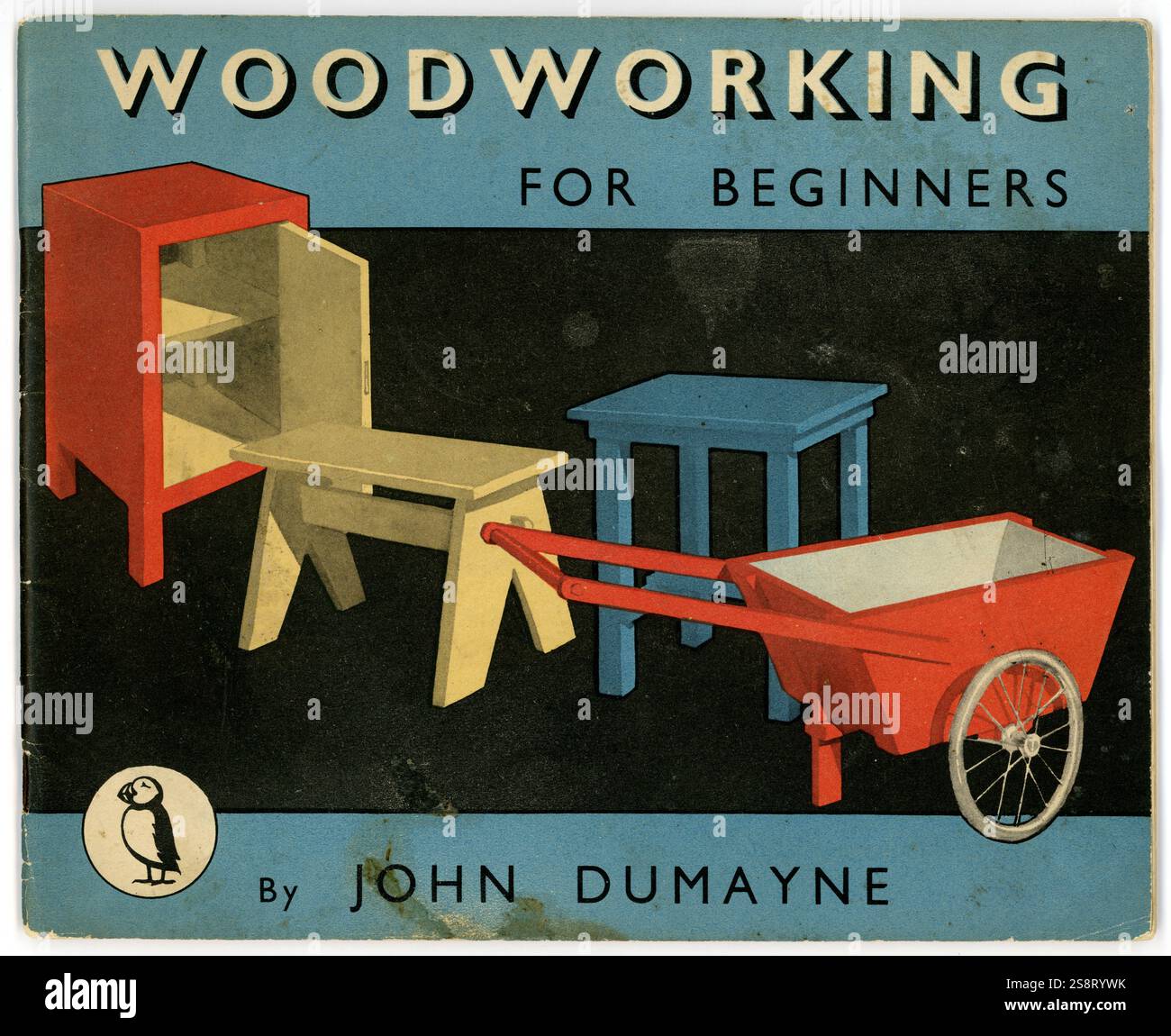 Vintage 1940er Taschenbuch, Titelseite, Woodworking for Beginners von John Dumayne - diese überarbeitete Ausgabe Pub 1946 Stockfoto