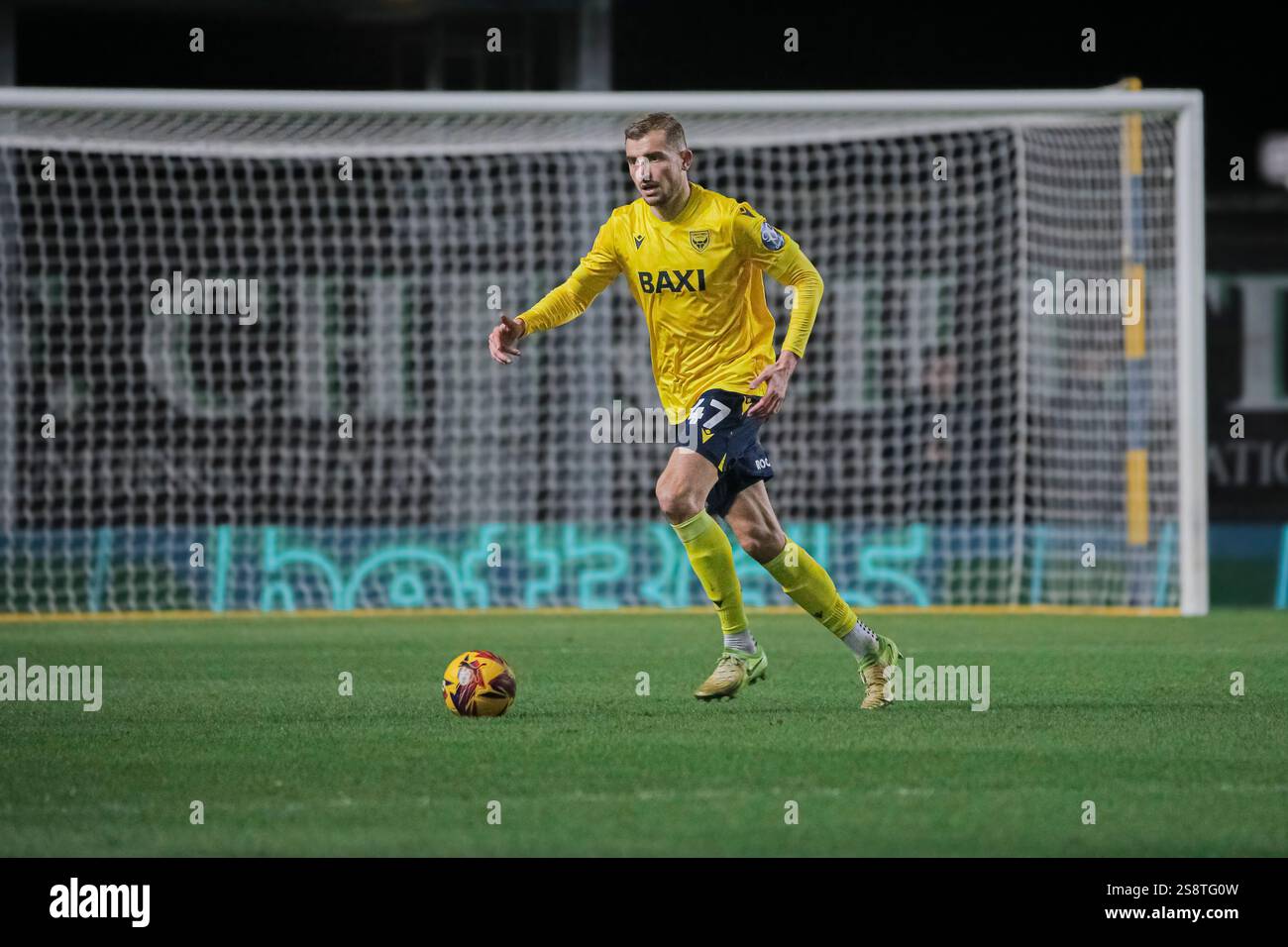 Michal Helik von Oxford United gegen Luton Town in der EFL Championship Stockfoto