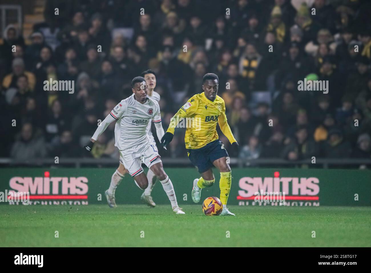 Ben Siriki Dembele von Oxford United gegen Luton Town in der EFL Championship Stockfoto