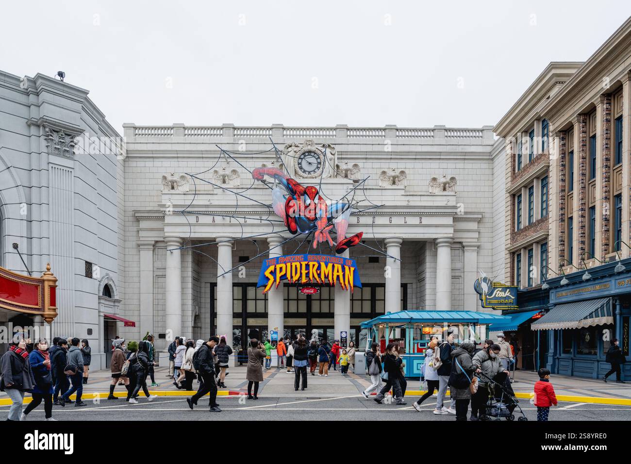 Osaka, Japan - 9. Januar 2024: Historische Fotos des fantastischen Abenteuers Spiderman, einer der berühmtesten Attraktionen im Universal Studio J Stockfoto