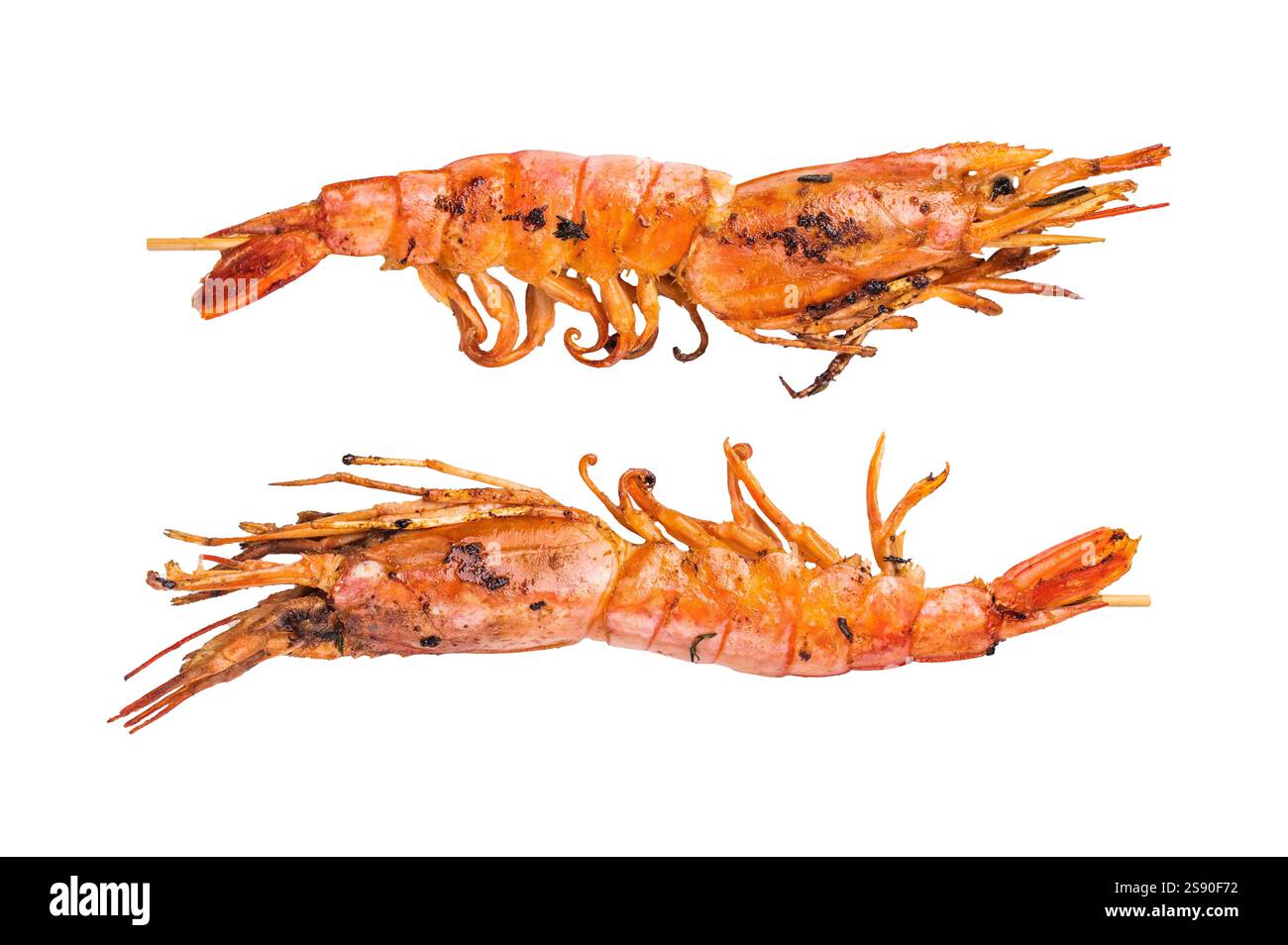 Spieße mit gegrillten roten argentinischen Garnelen Langostino Austral isoliert auf weißem Hintergrund. Draufsicht. Stockfoto