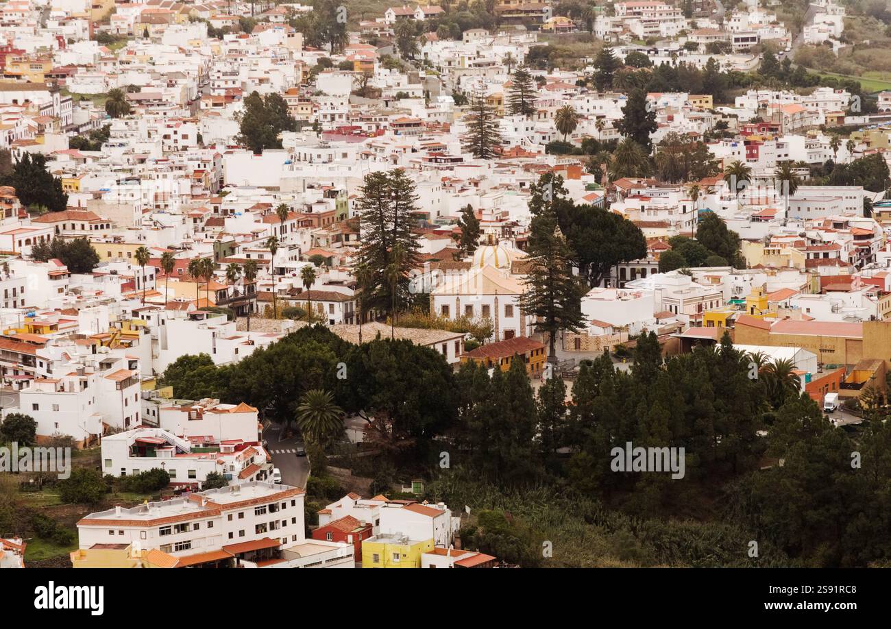 Gran Canaria, Blick auf die Stadt Teror von einem Pfad nach Las Cumbres, den Gipfeln Stockfoto