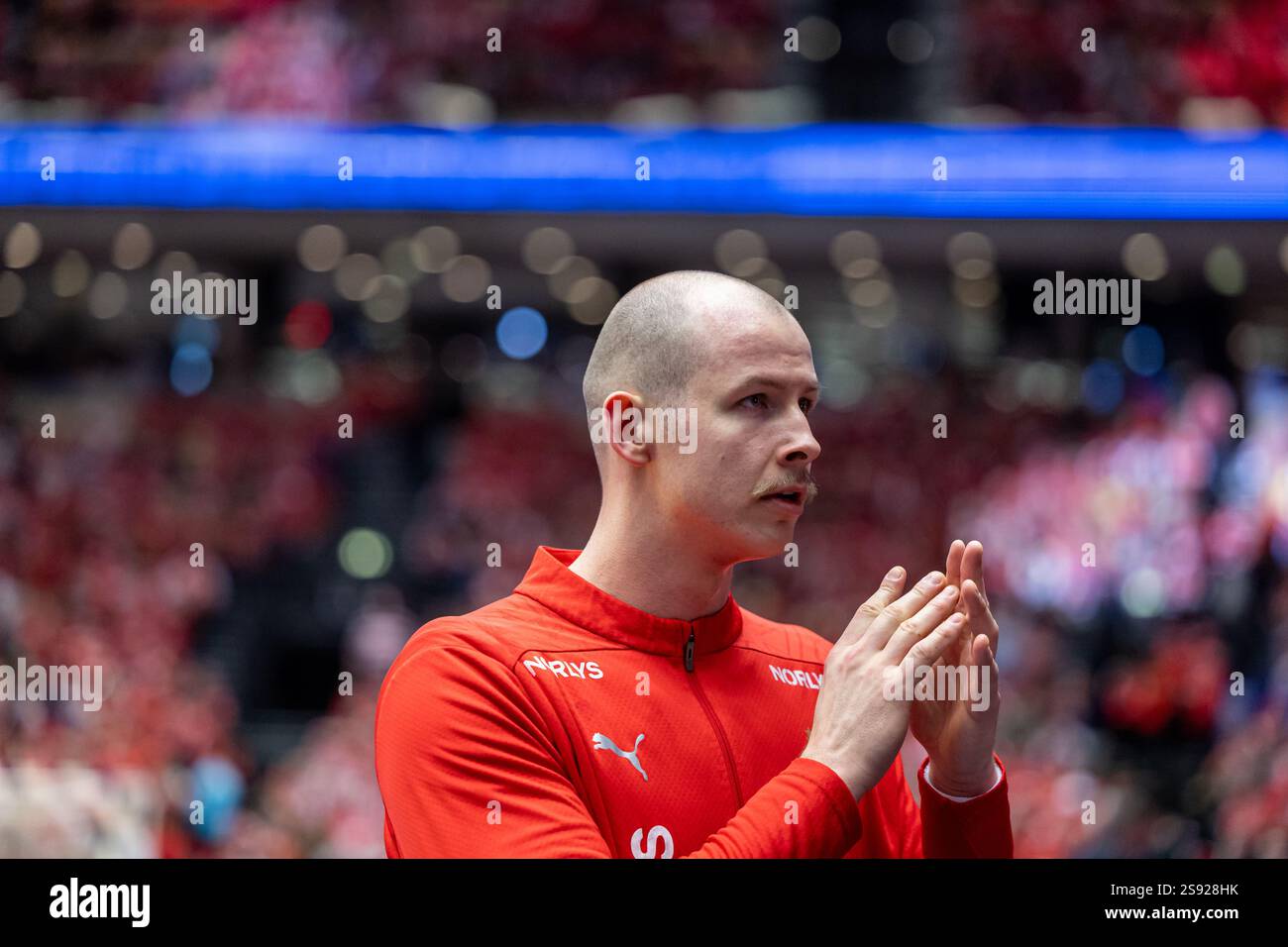 Herning, Dänemark. Januar 2025. Simon Hald aus Dänemark war vor dem IHF Handball-WM-Spiel der Männer zwischen Dänemark und der Schweiz 2025 bei Jyske Bank Boxen in Herning zu sehen. Stockfoto