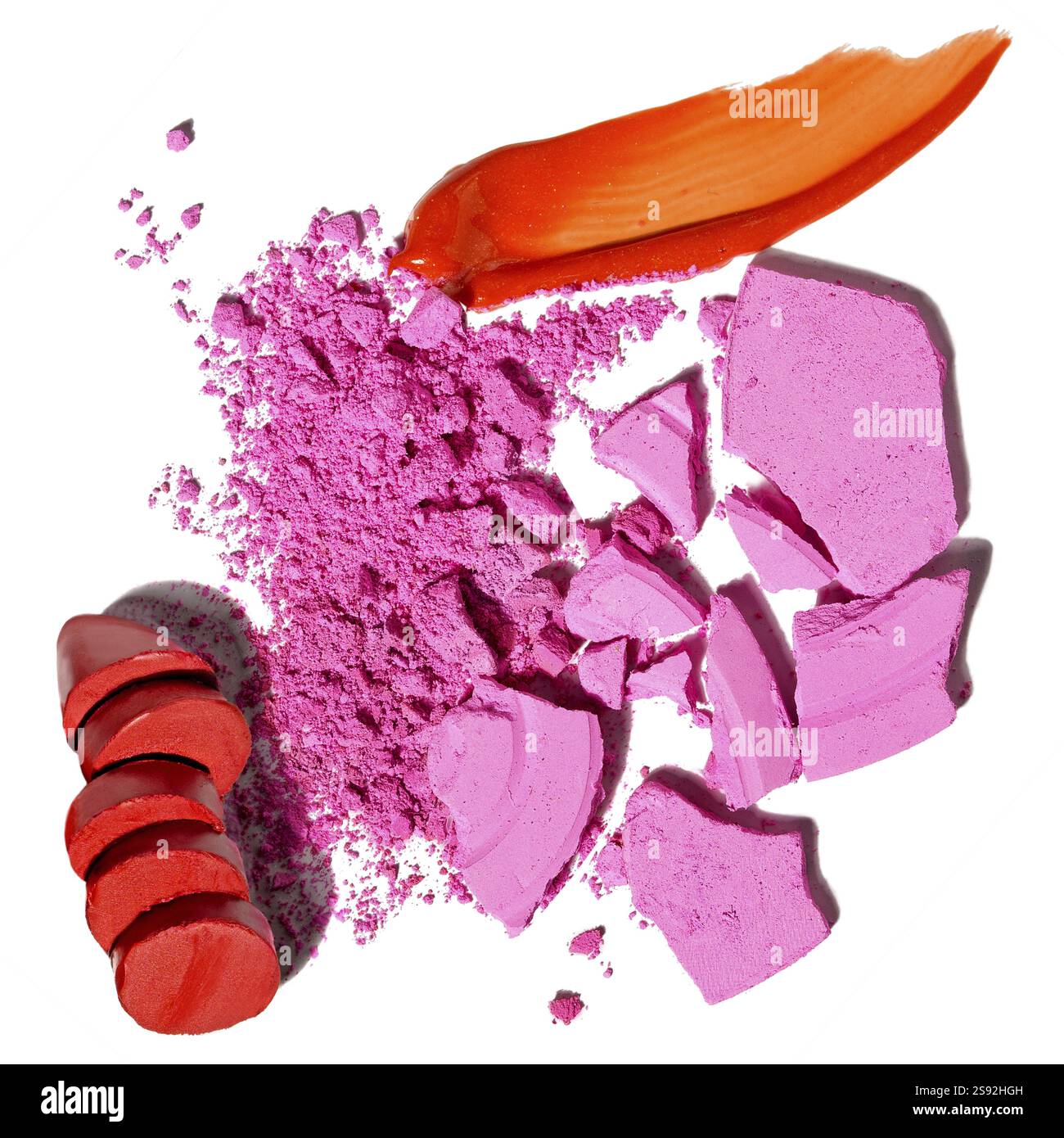 Kreatives Konzept Foto von Kosmetika swatches Schöneitsprodukte Lippenstift Lipgloss Lidschatten auf weissem Hintergrund Stockfoto