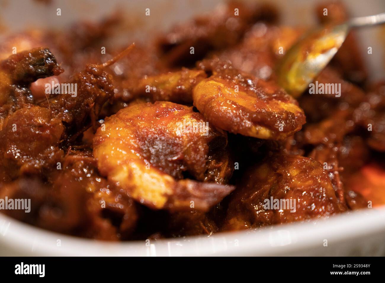 Trockene Currygarnelen. Indische Küche Stockfoto
