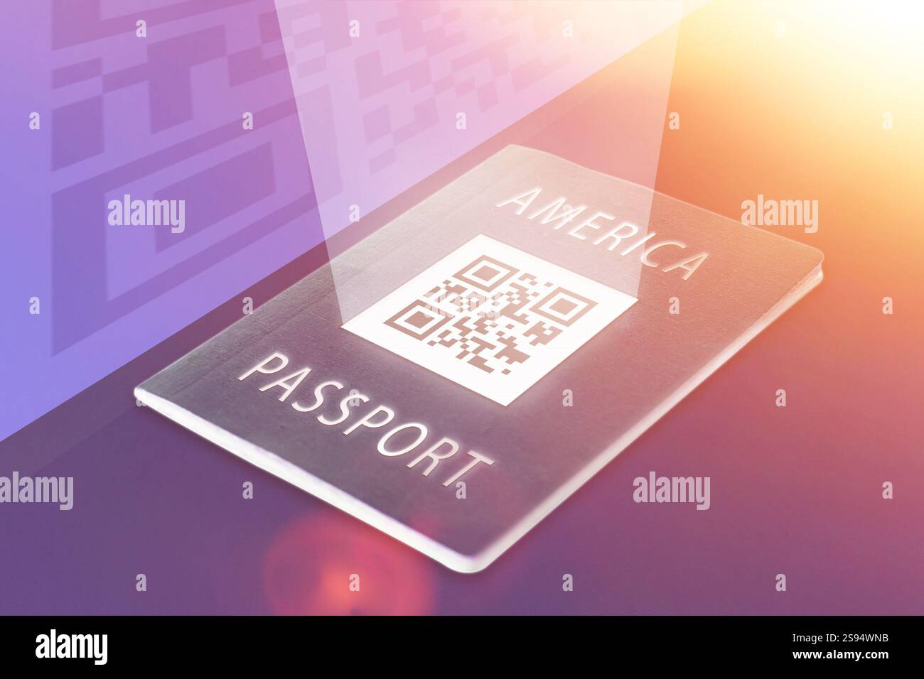 QR auf dem Deckblatt des US-Reisepasses. Einführung elektronischer Reisepässe im Land. Strichcode auf Dokumenten. QR-Code für den Reisepass wird gelesen. Stockfoto