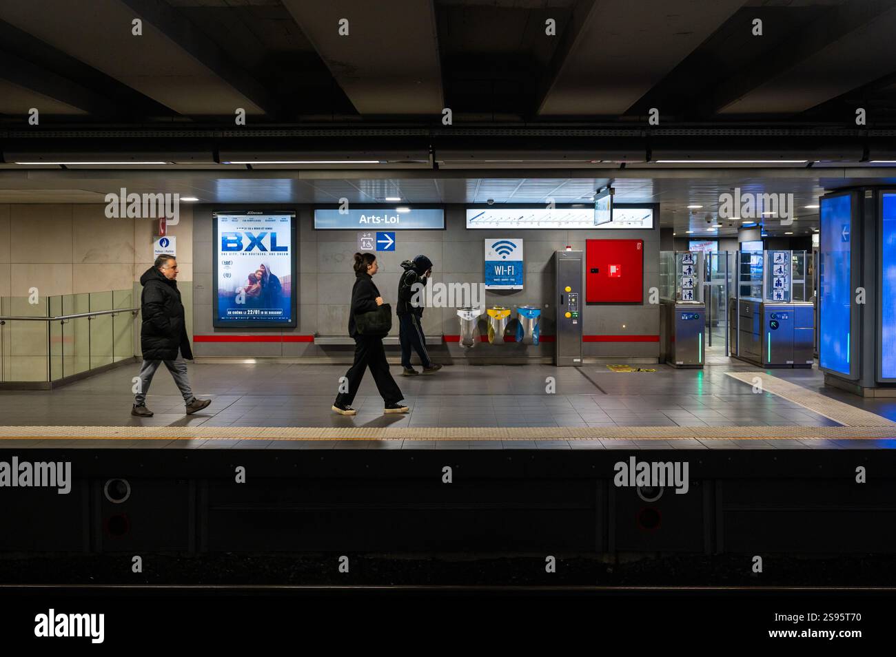 Arts Loi - Kunstwet Plattform der U-Bahn-Station, Stadtzentrum von Brüssel, Belgien, 24. JAN 2025 Stockfoto