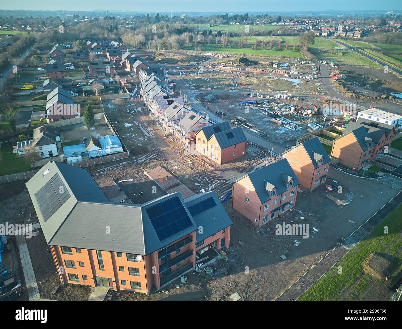 Luftaufnahme einer im Bau befindlichen Wohnsiedlung, Großbritannien Stockfoto