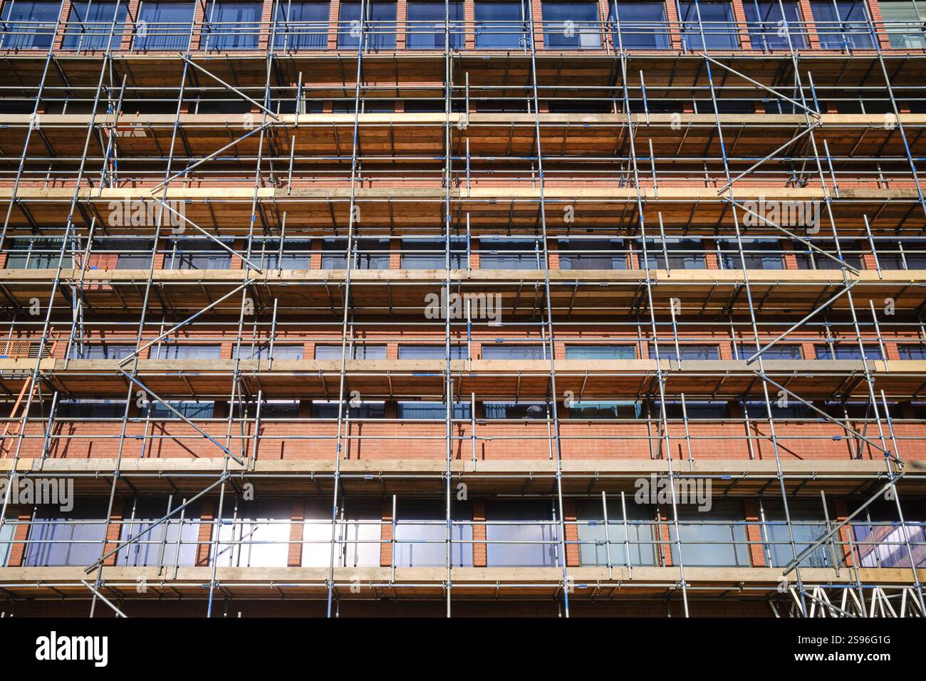 Gerüste auf einem alten Gebäude Stockfoto