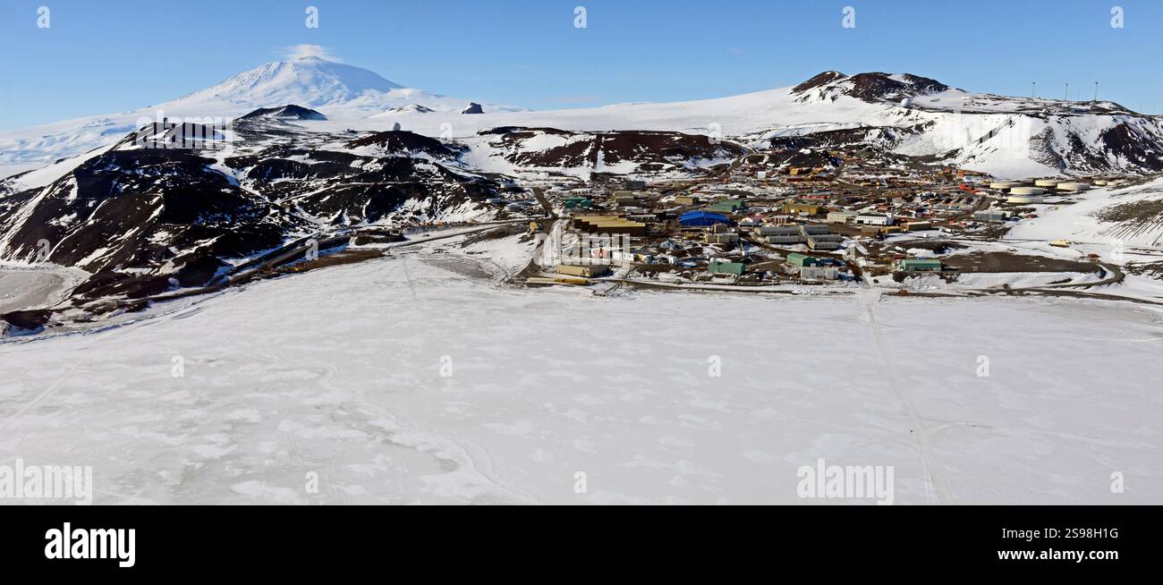 McMurdo Station United States Antarctic Program am Hut Point Ross Insel McMurdo-Sund Antarktis Stockfoto McMurdo Station United States Antarctic Program am Hut Point Ross Insel McMurdo-Sund Antarktis Stockfoto