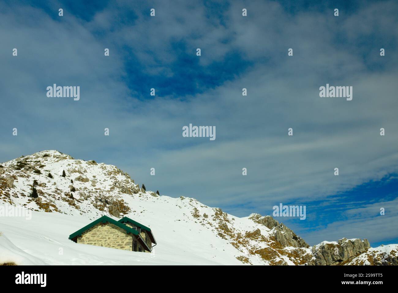 Berghütte nahe dem Gipfel des Venturosa, Lombardei, Italien Stockfoto