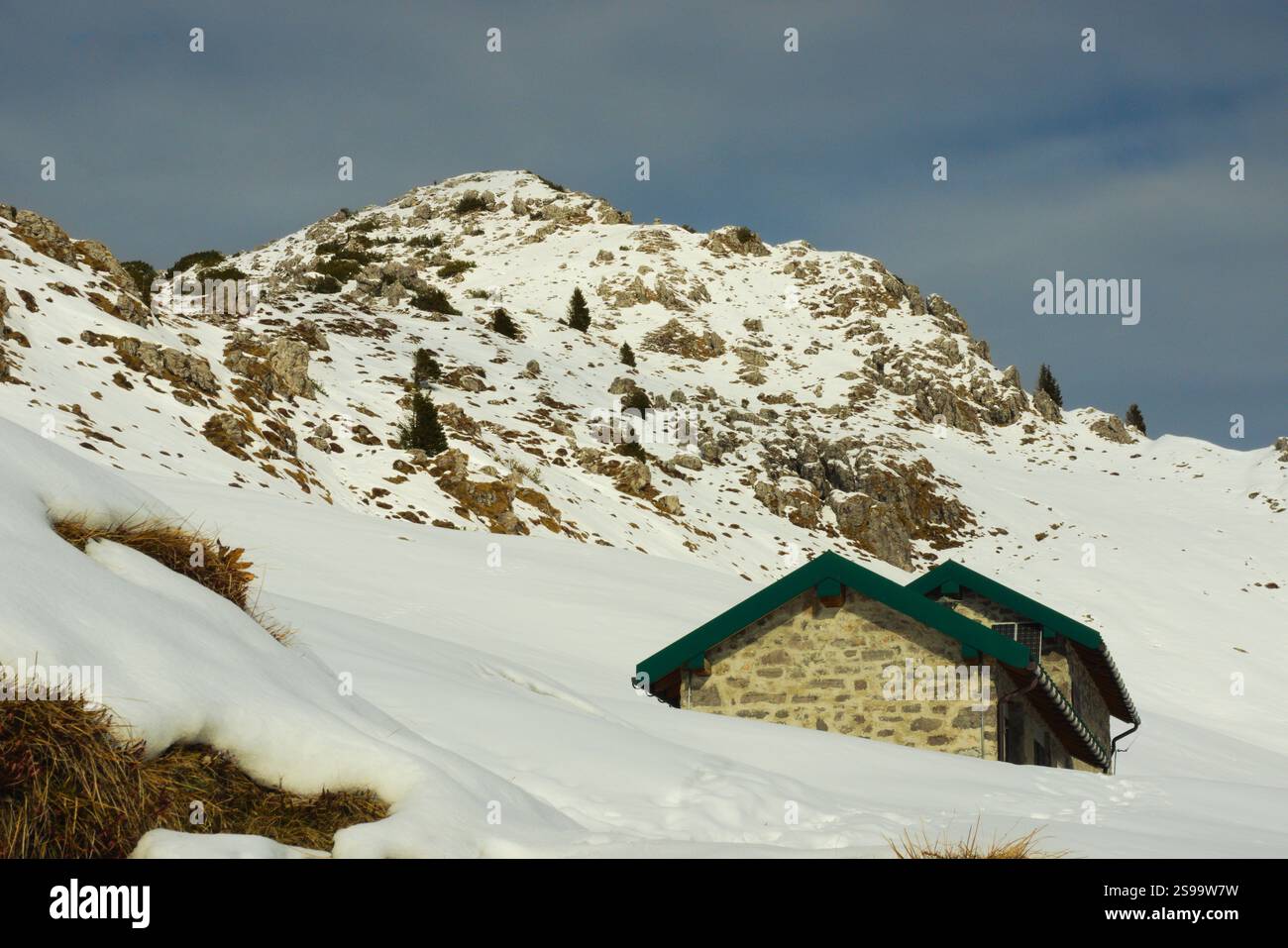 Berghütte nahe dem Gipfel des Venturosa, Lombardei, Italien Stockfoto
