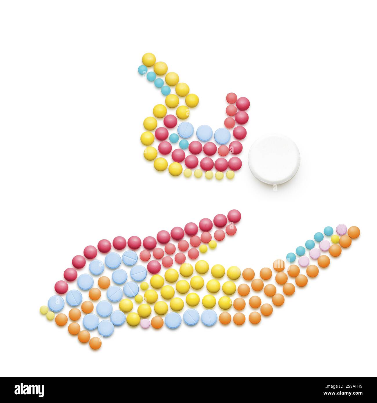 Kreativmedizin und Gesundheitskonzept der Pillen, IVF Neugeborenes in der Hand, vor weißem Hintergrund Stockfoto