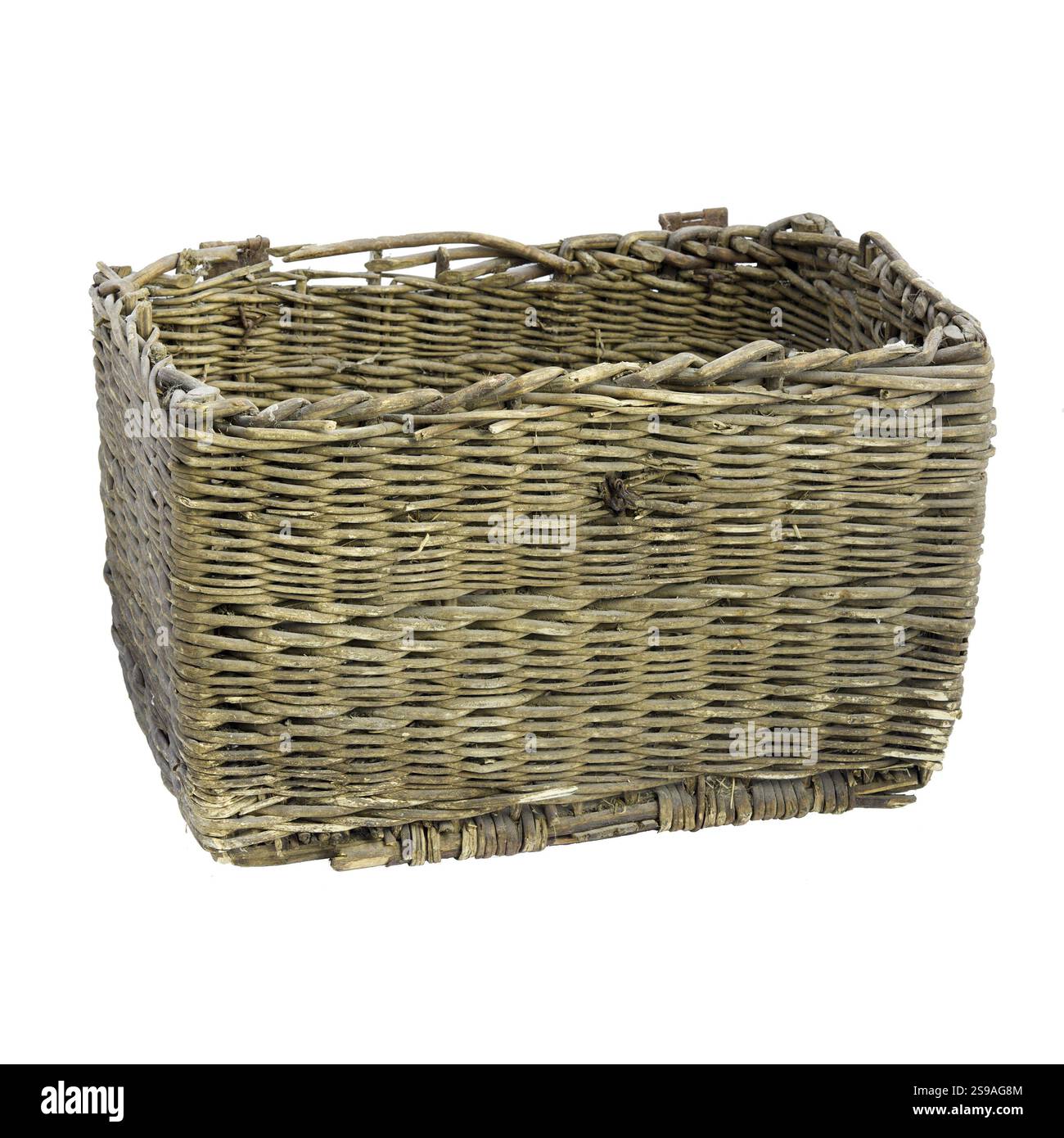 Alter Holzkorb. Mit weißem Hintergrund. Isoliertes Bild Stockfoto