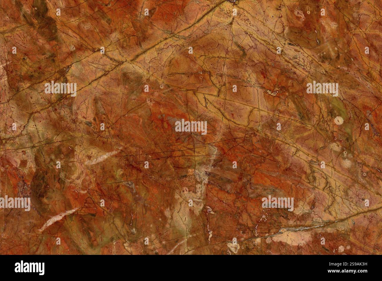 Natürliches Muster aus Marmor rot orange polierte Scheibe Mineral. Superhohe Auflösung Rosso Damasco, St. Petersburg Stockfoto