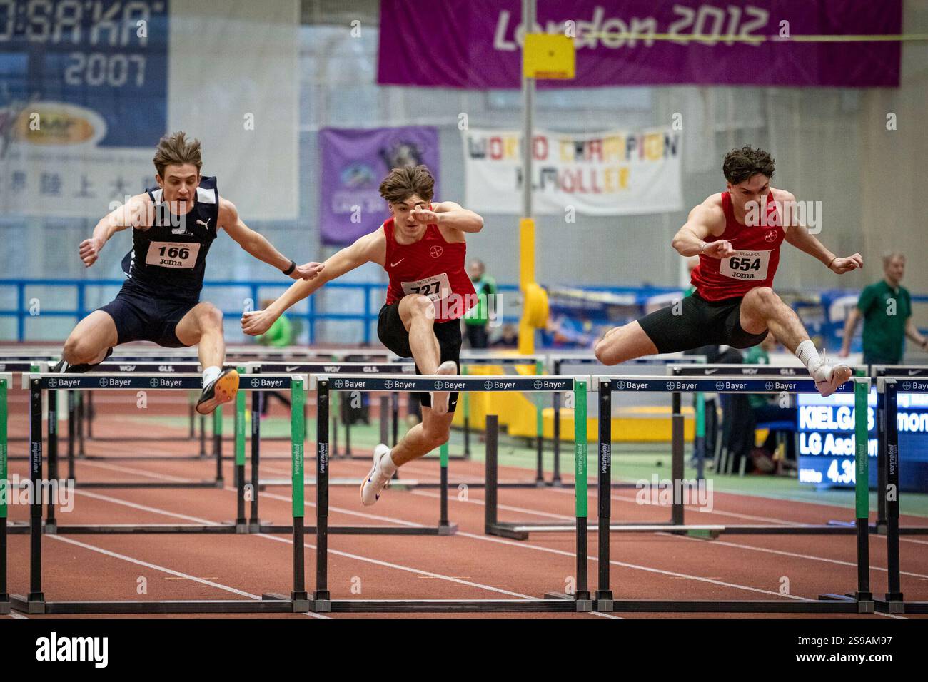 +; LV-Nordrhein-Hallenmeisterschaften am 25.01.2025 in der Leichtathletik-Halle des TSV Bayer 04 Leverkusen, Leverkusen (Nordrhein-Westfalen). Stockfoto