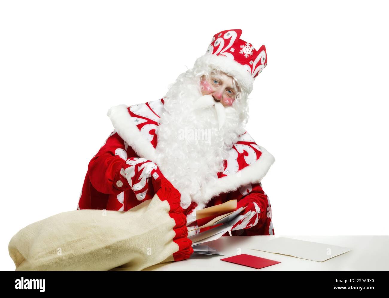 Vater Weihnachten vor weißem Hintergrund. Weihnachtsfeier Stockfoto