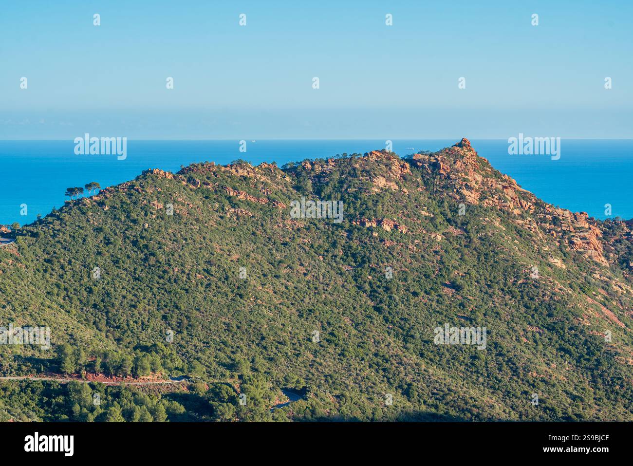 Malerischer Blick auf den Naturpark Desert de les Palmes in der Provinz Castellón, Spanien Stockfoto