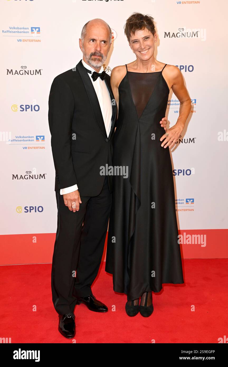 Christoph Maria Herbst mit Ehefrau Gisi Herbst beim 49. Deutsche Filmball 2025 im Hotel Bayerischer Hof. München, 25.01.2025 Stockfoto