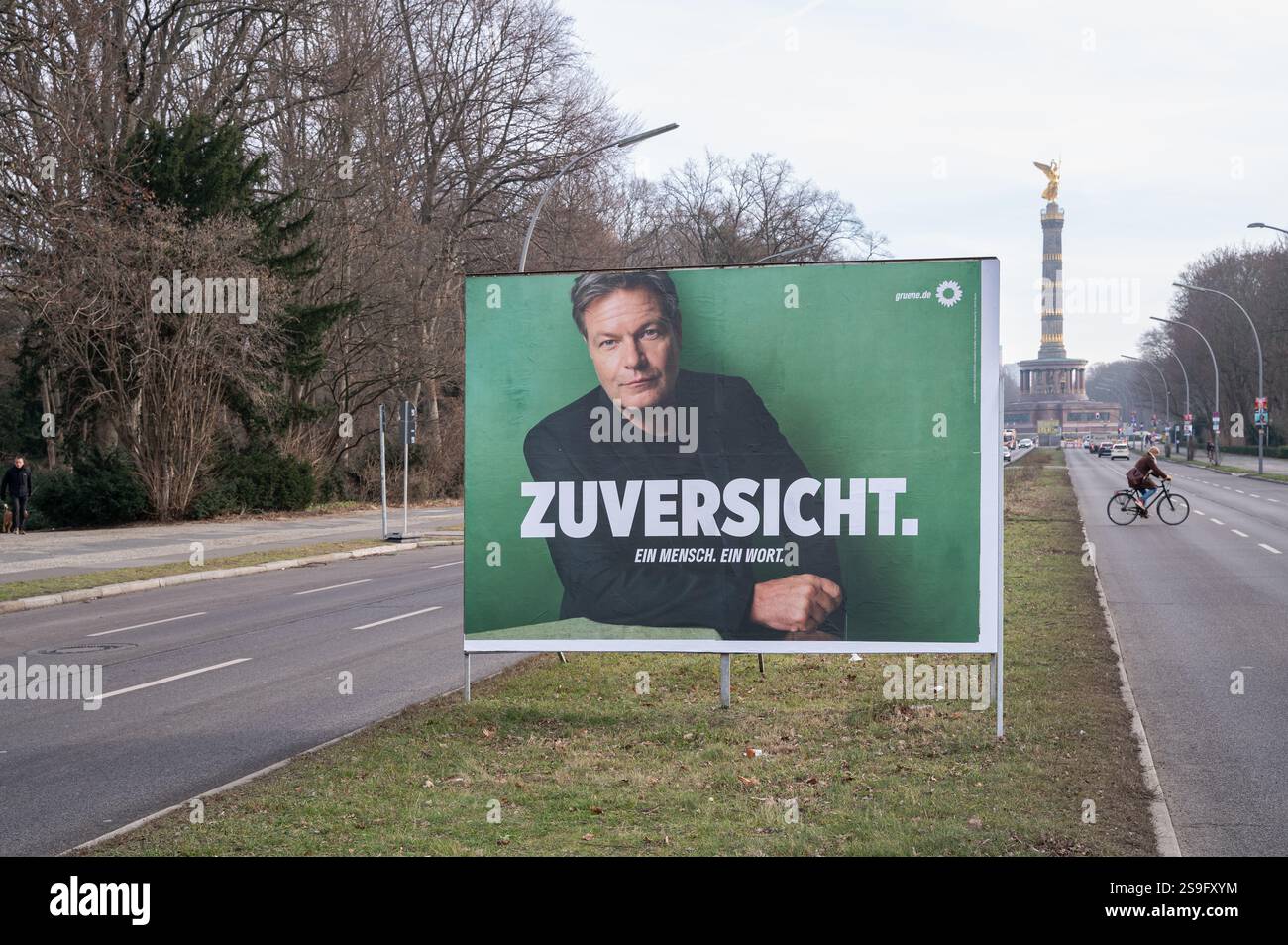 22.01.2025, Berlin, Deutschland, Europa - Billboard mit Wahlplakat der Partei Allianz 90 die Grünen zeigt ein Porträt von Robert Habeck. Stockfoto