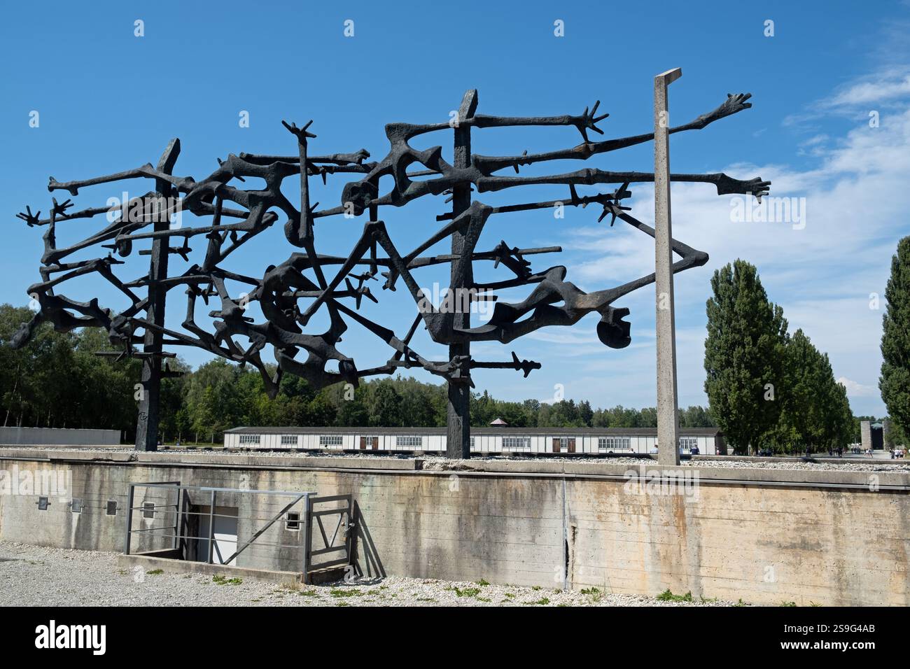 Die Internationale Gedenkskulptur von Nandor Glid an der KZ-Gedenkstätte Dachau, Bayern. Stockfoto